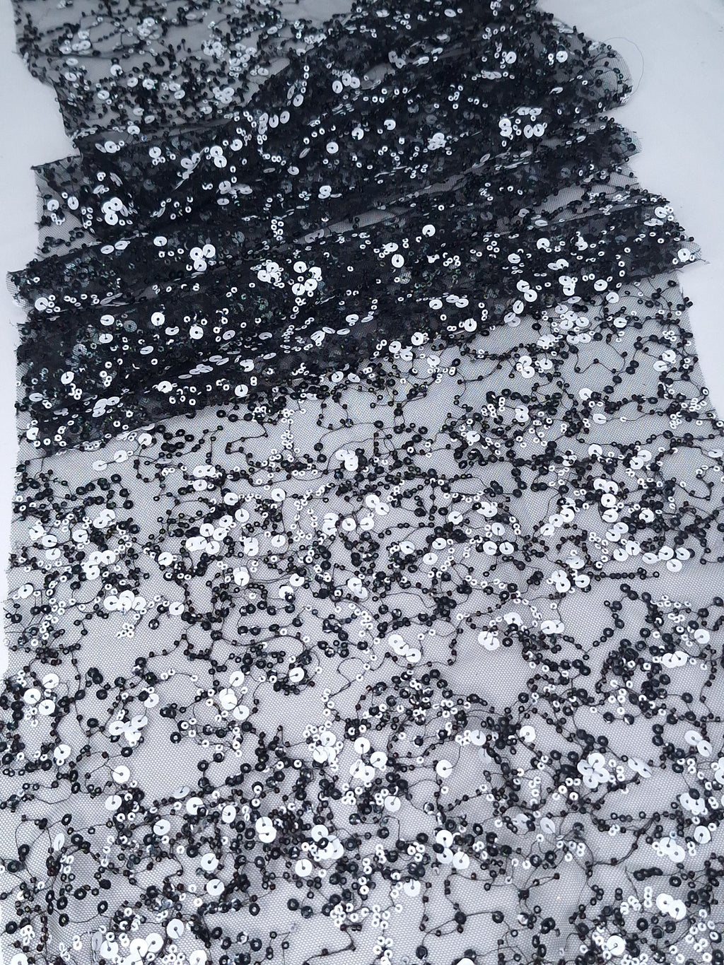 Tul bordado color Negro A665 — Palacio Glamour