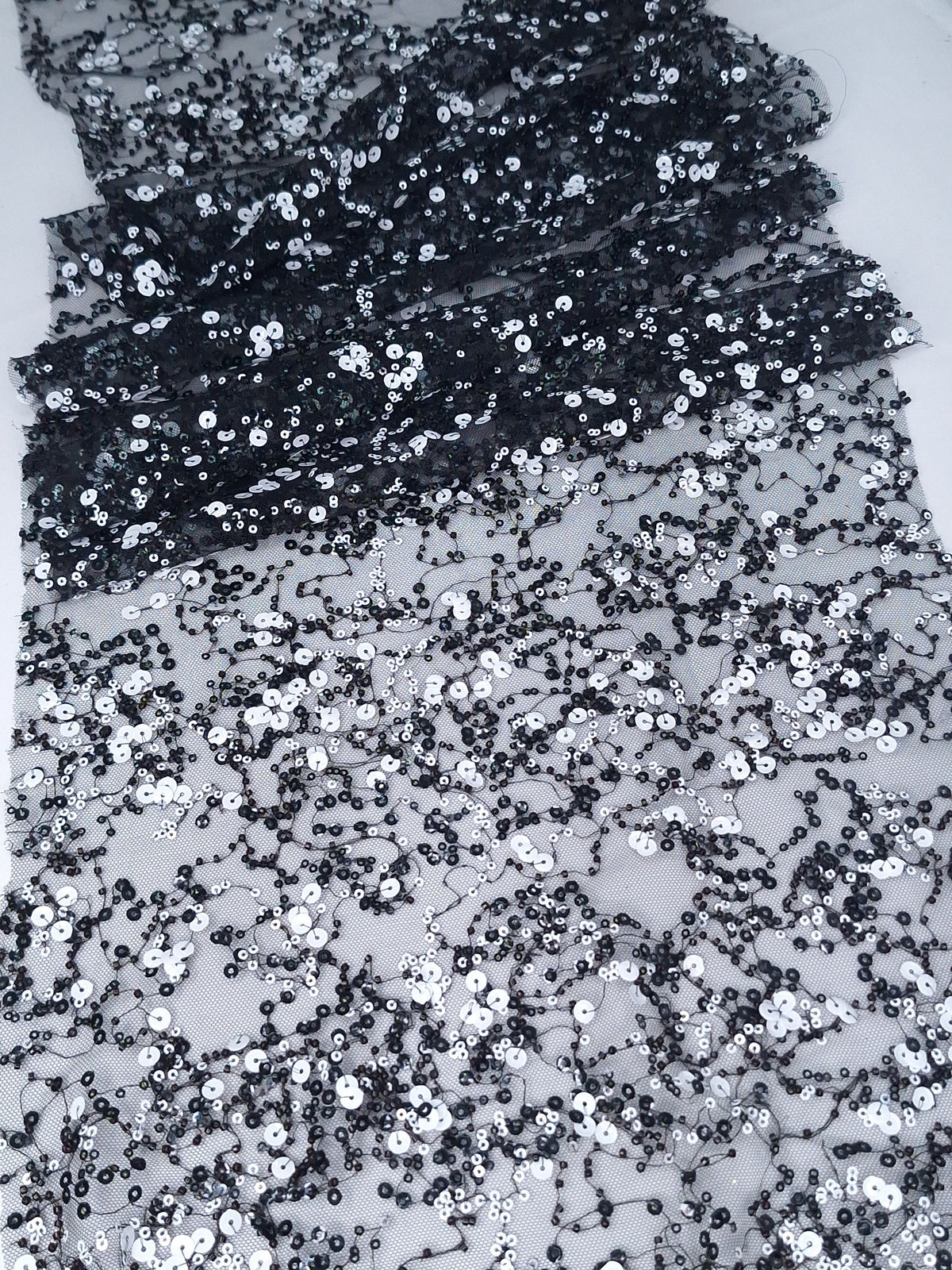 Tul bordado color Negro A665 — Palacio Glamour