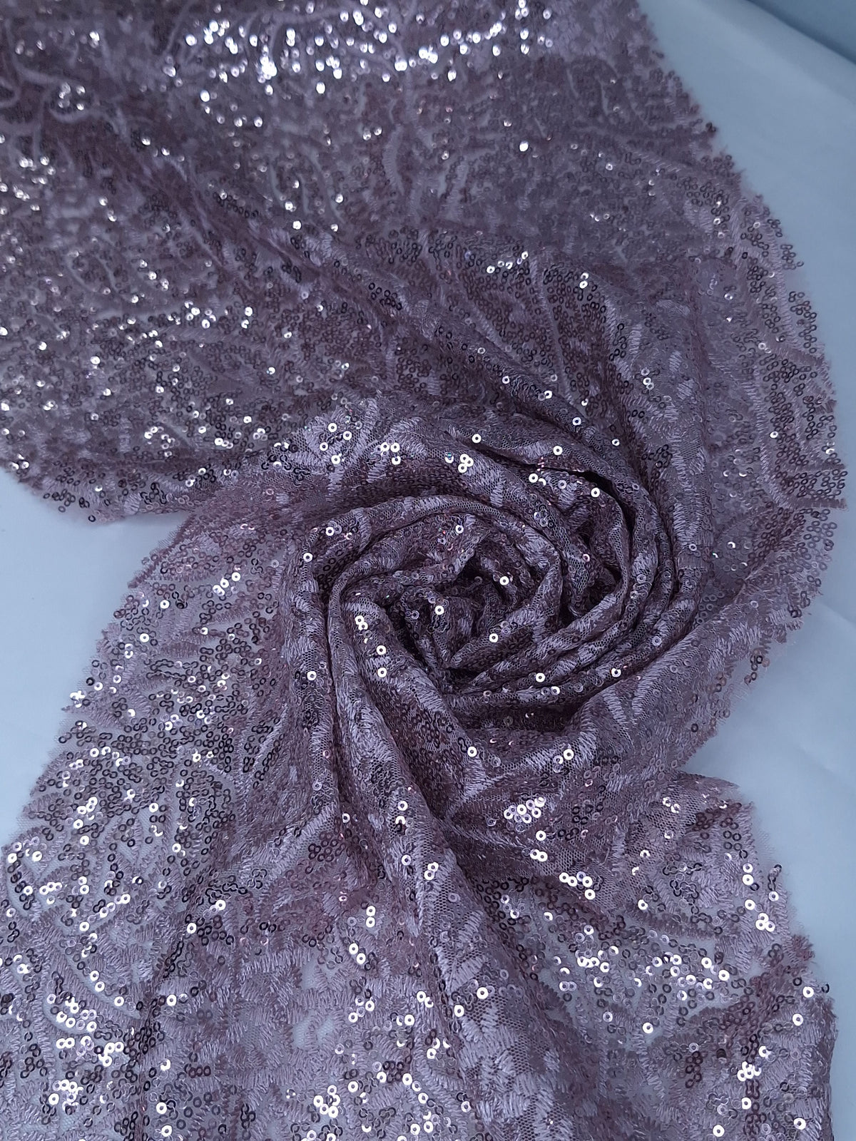 Tul bordado color malva H178 — Palacio Glamour