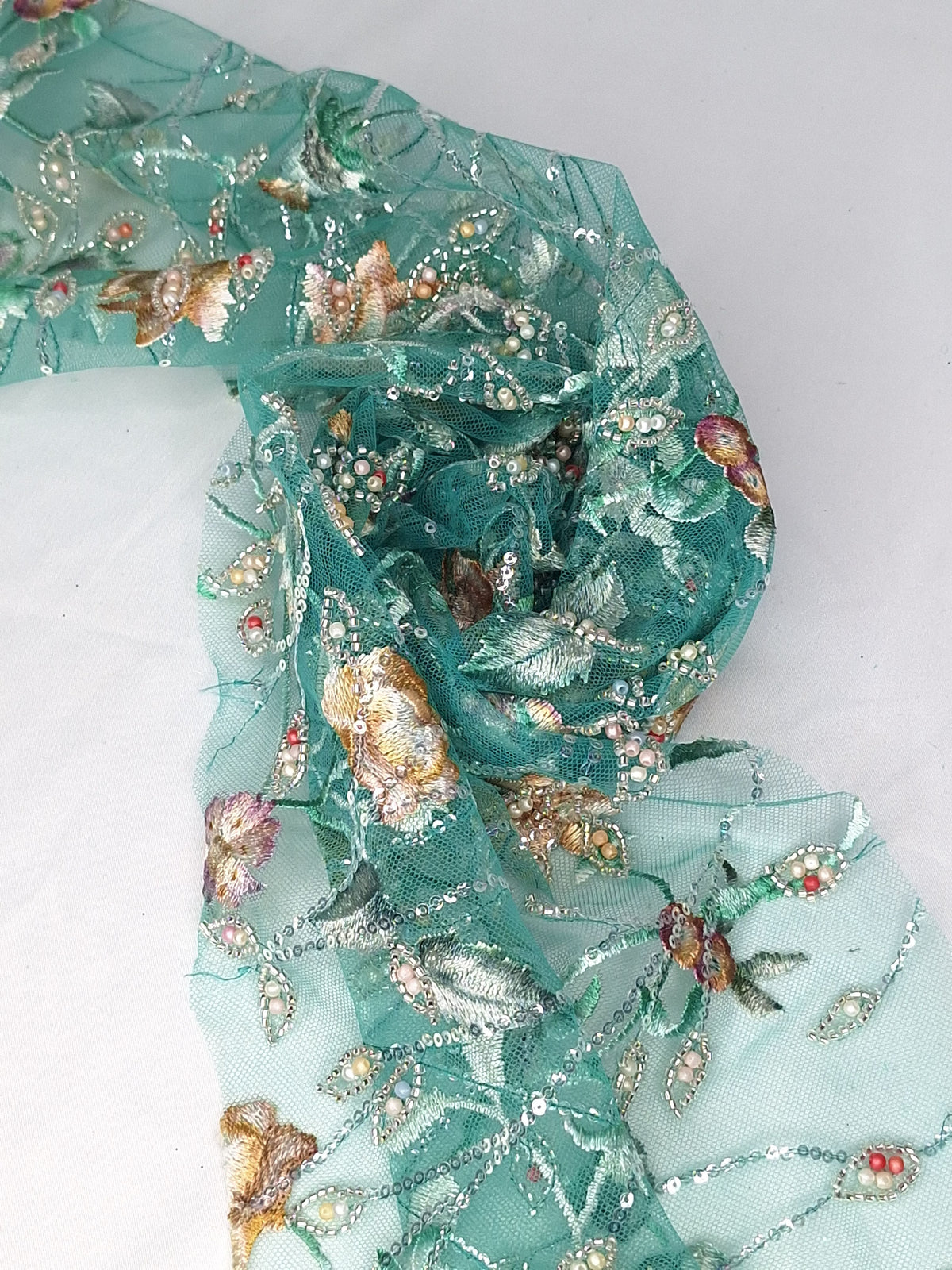 Tul bordado color verde H073 — Palacio Glamour