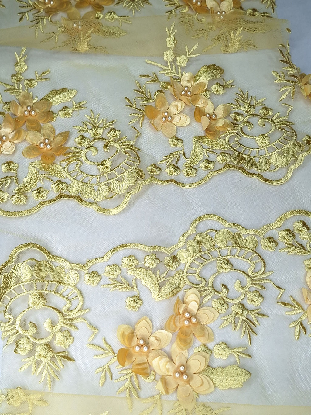 Tul bordado color amarillo H139 — Palacio Glamour