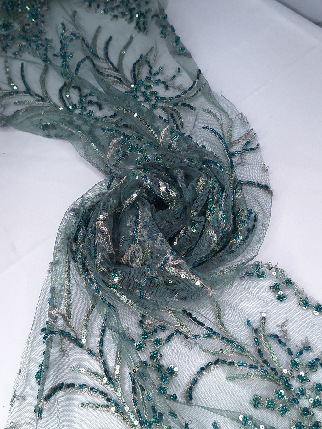 Tul bordado color esmeralda GR15 — Palacio Glamour