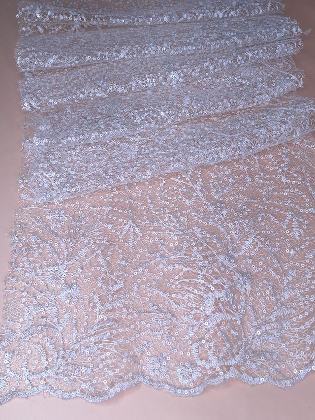 Tul bordado color blanco A845 — Palacio Glamour