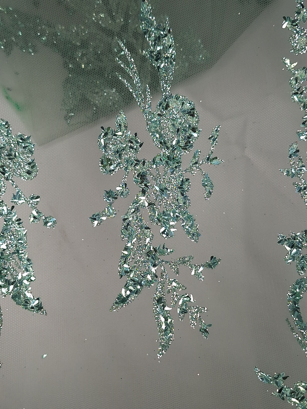 Tul bordado color verde H096 — Palacio Glamour