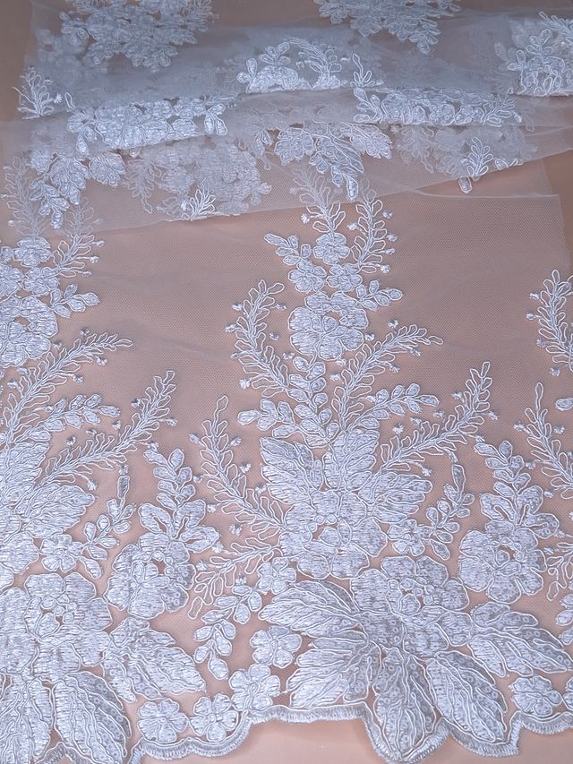 Tul bordado color hueso A961 — Palacio Glamour