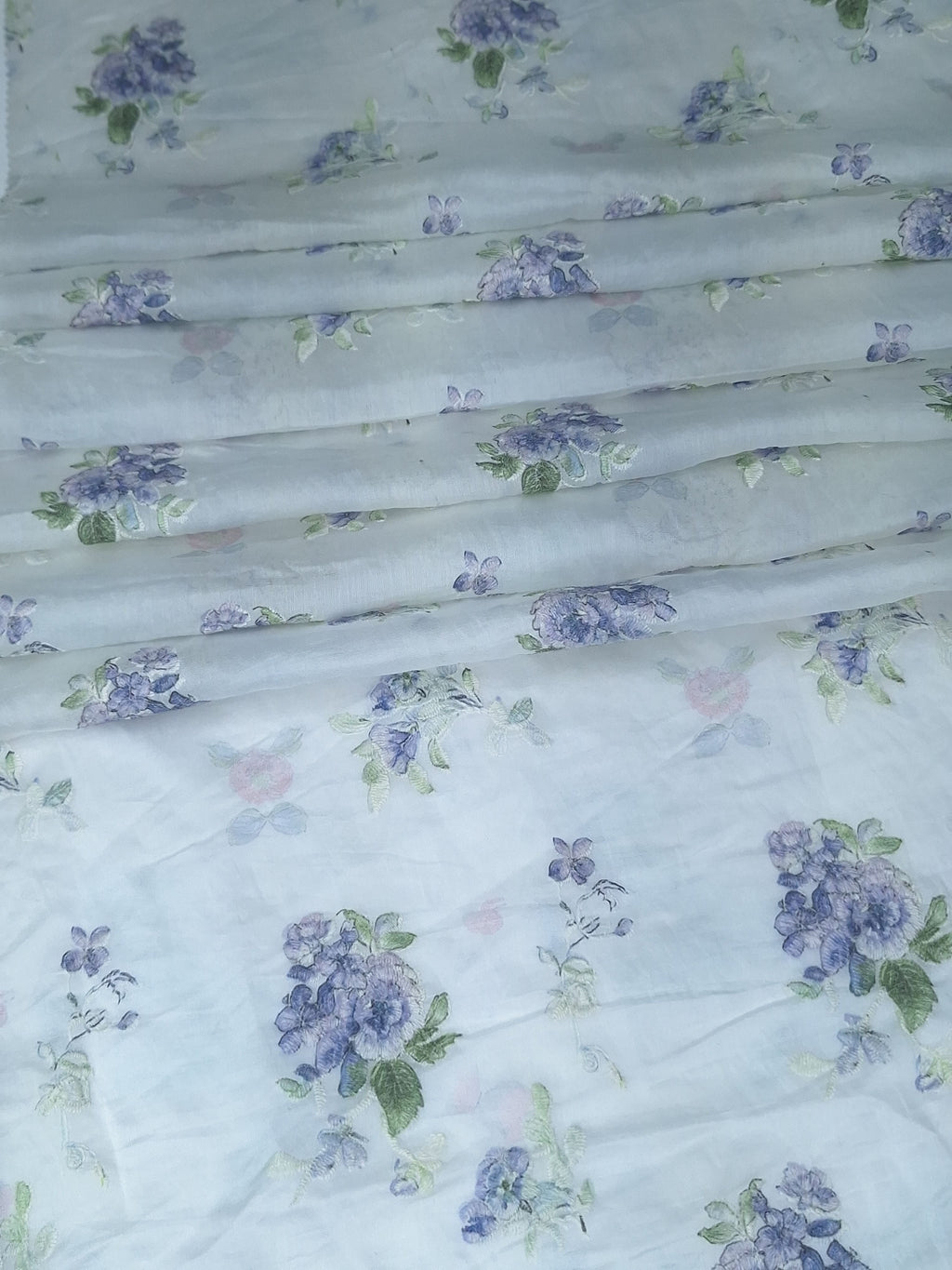 Tul bordado color azul H188 — Palacio Glamour