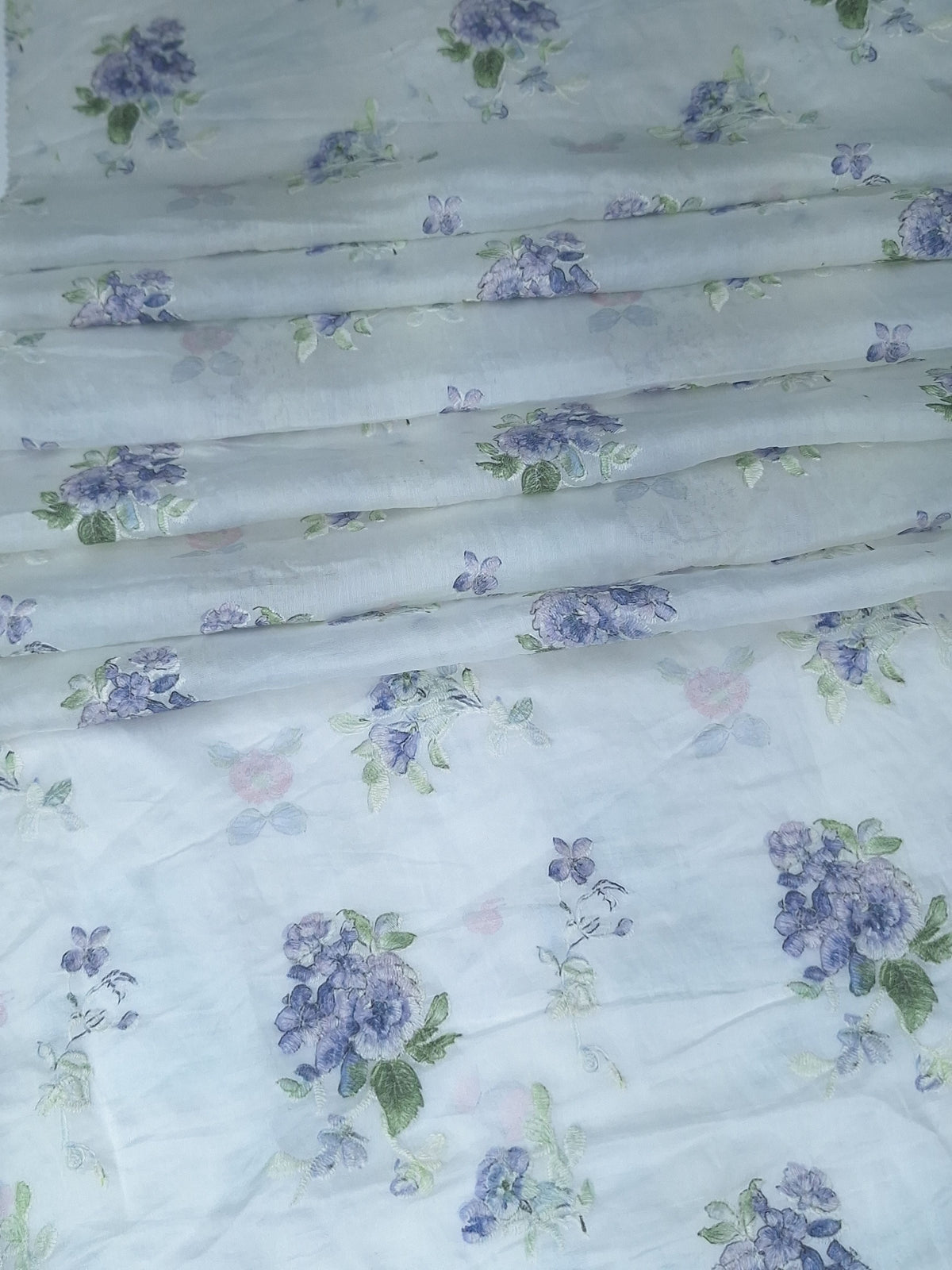 Tul bordado color azul H188 — Palacio Glamour