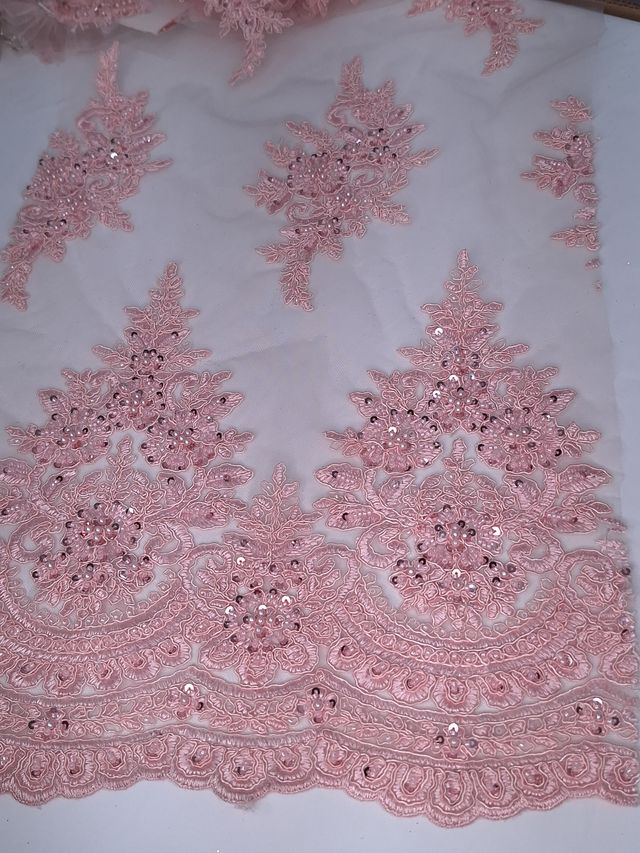 Tul bordado color rosa A948 — Palacio Glamour