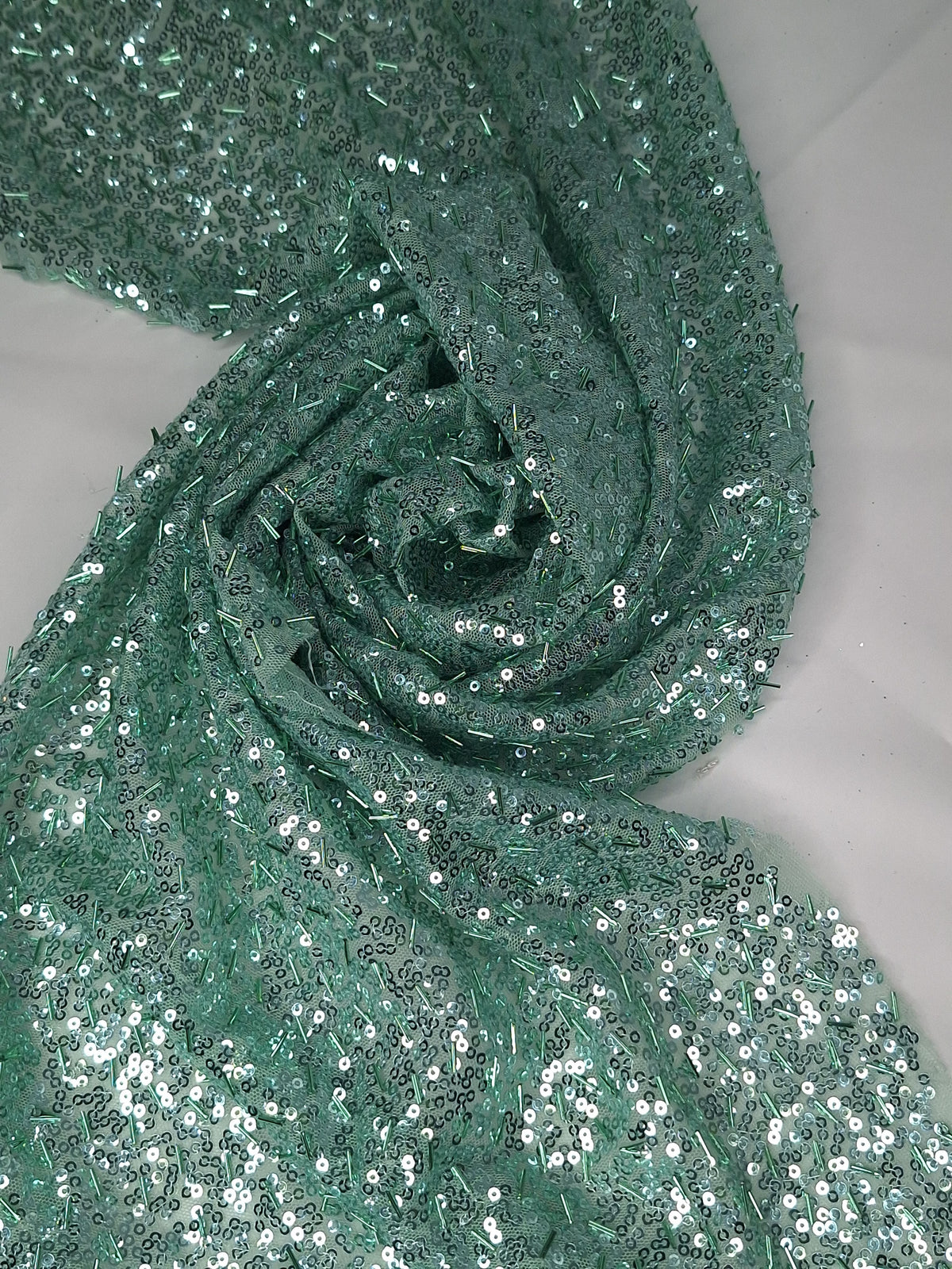 Tul bordado color cemento H093 — Palacio Glamour