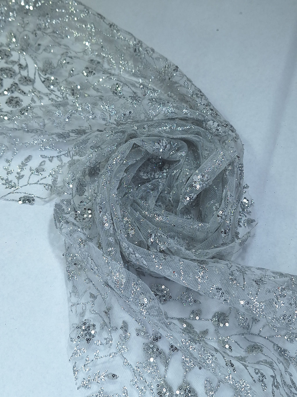 Tul bordado color plata H036 — Palacio Glamour
