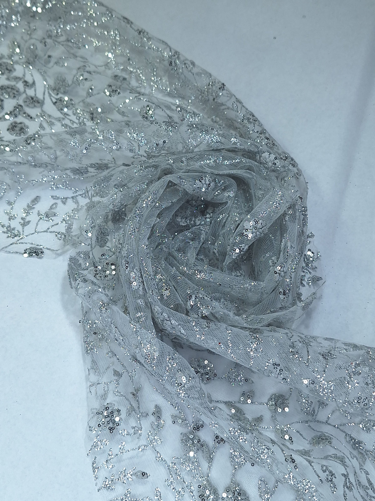 Tul bordado color plata H036 — Palacio Glamour