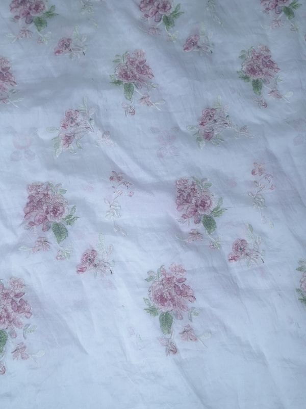 Tul bordado color lila H188 — Palacio Glamour