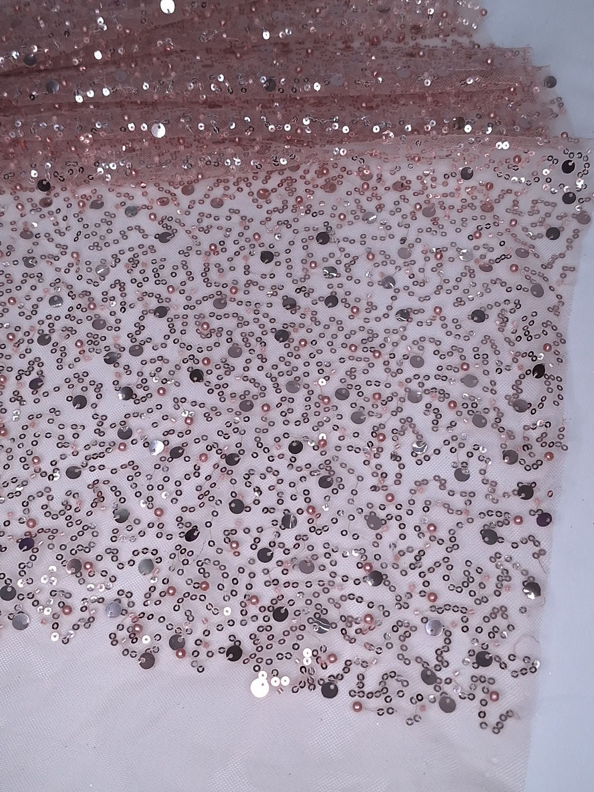 Tul bordado color rosa, H071 — Palacio Glamour