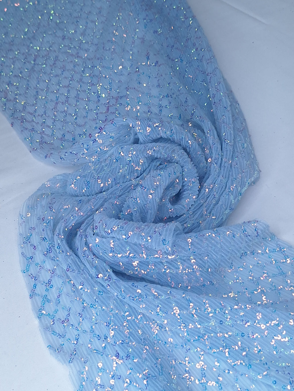 Tul bordado color cielo A964 — Palacio Glamour