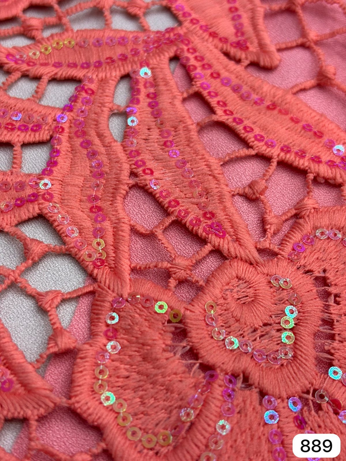Tul bordado color coral A889 — Palacio Glamour