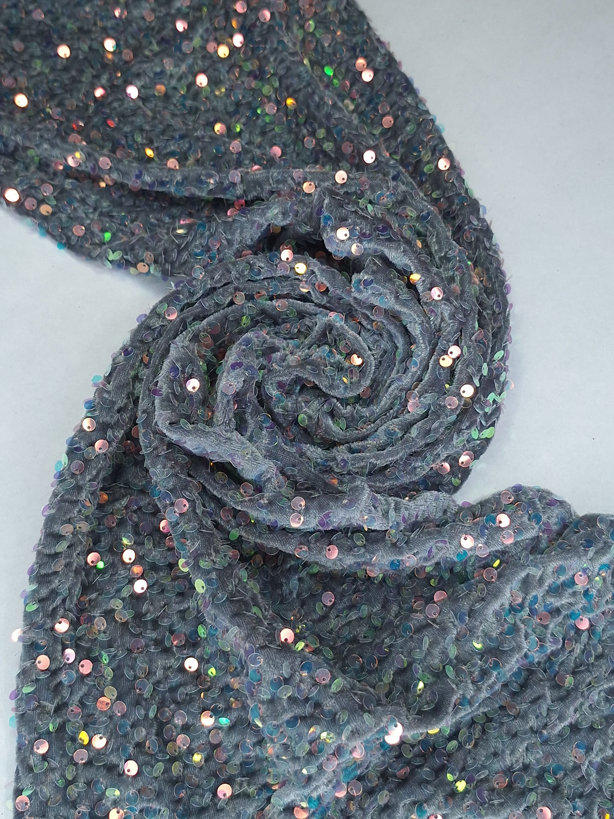 Tul bordado color gris arcoiris A900 — Palacio Glamour