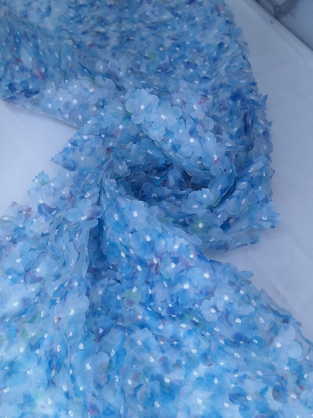 Tul bordado color azul H223 — Palacio Glamour
