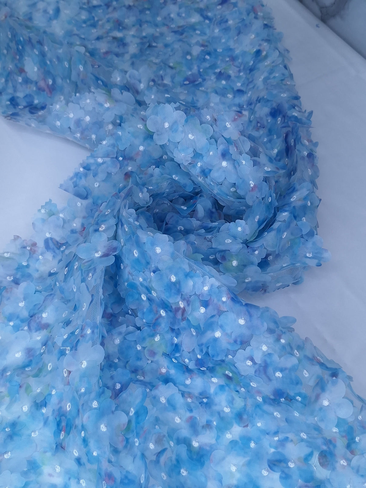 Tul bordado color azul H223 — Palacio Glamour