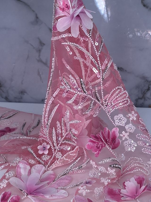 Tul bordado Con Flores 3d, Chaquira y Lentejuela Color Rosa H150 — Palacio Glamour