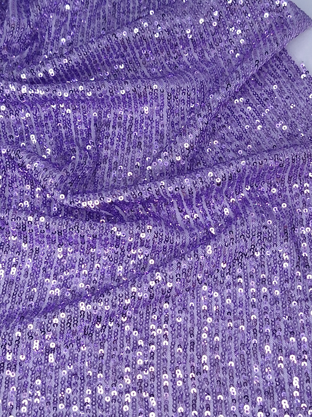 Tul bordado Lentejuelas En Líneas Color Lila Claro A913 — Palacio Glamour