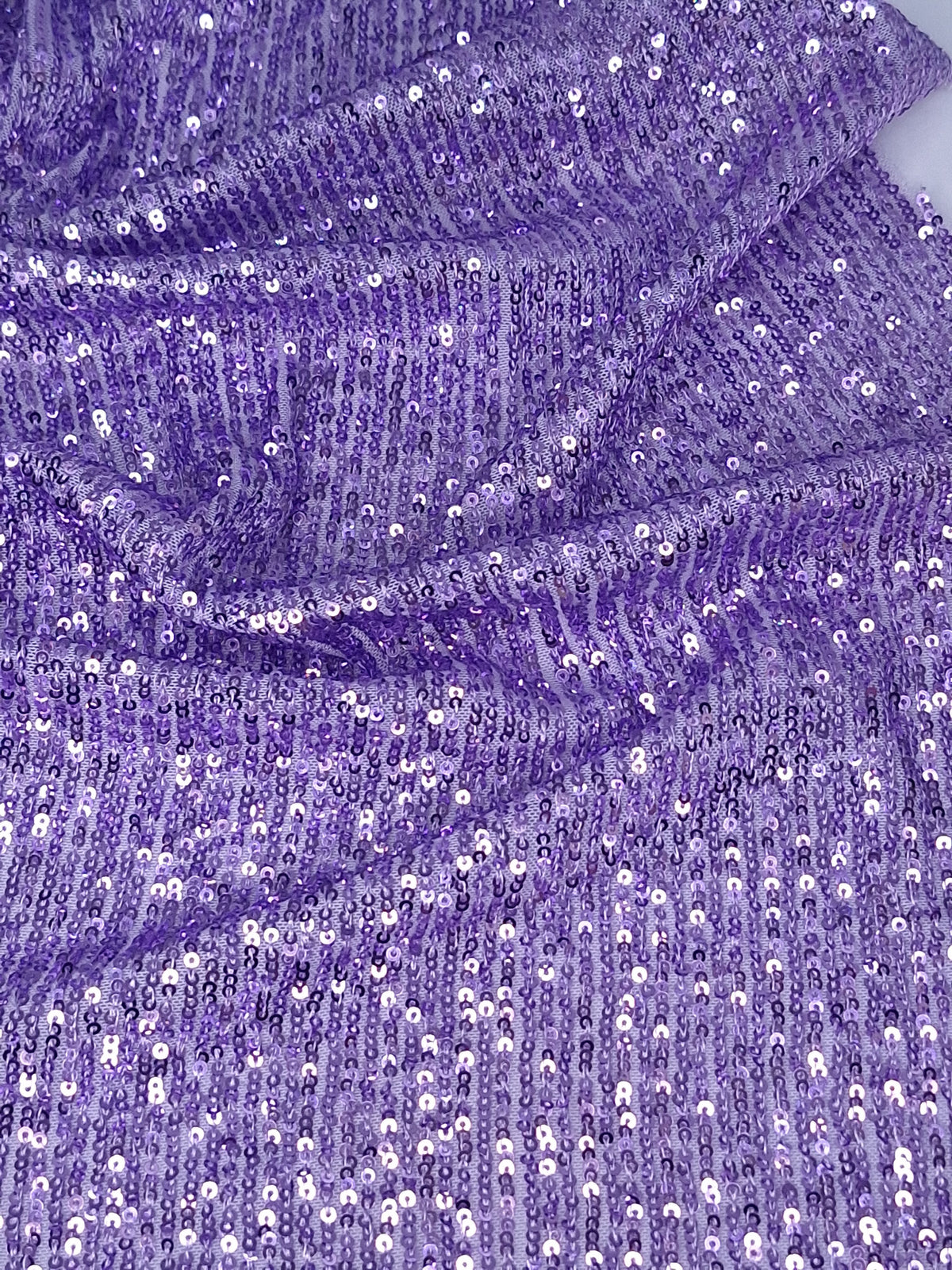 Tul bordado Lentejuelas En Líneas Color Lila Claro A913 — Palacio Glamour