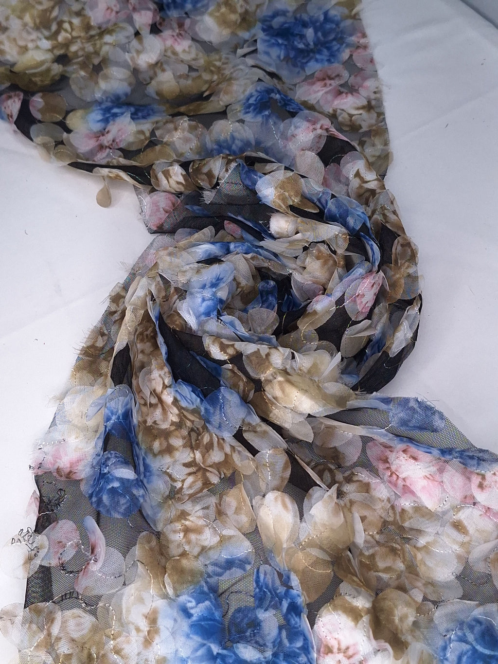 Tul bordado color azul A681 — Palacio Glamour
