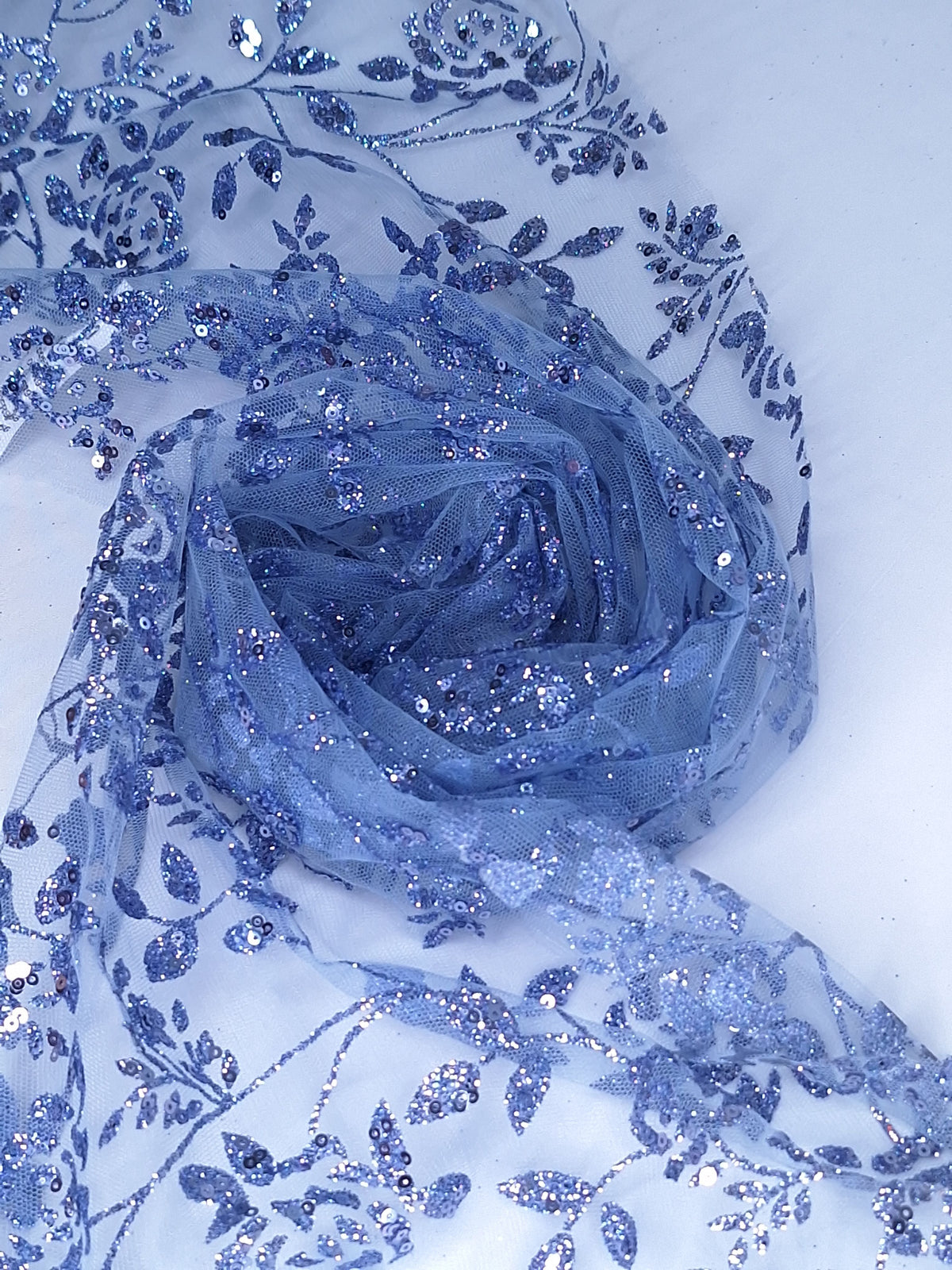 Tul bordado color azul plumbago H037 — Palacio Glamour