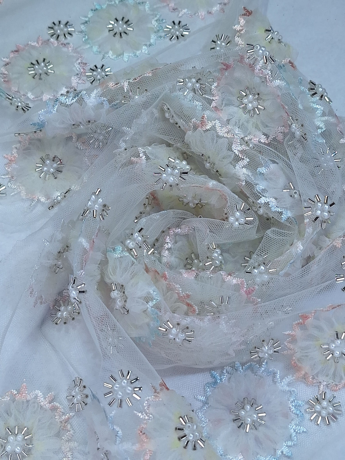 Tul bordado color rosa H029 — Palacio Glamour