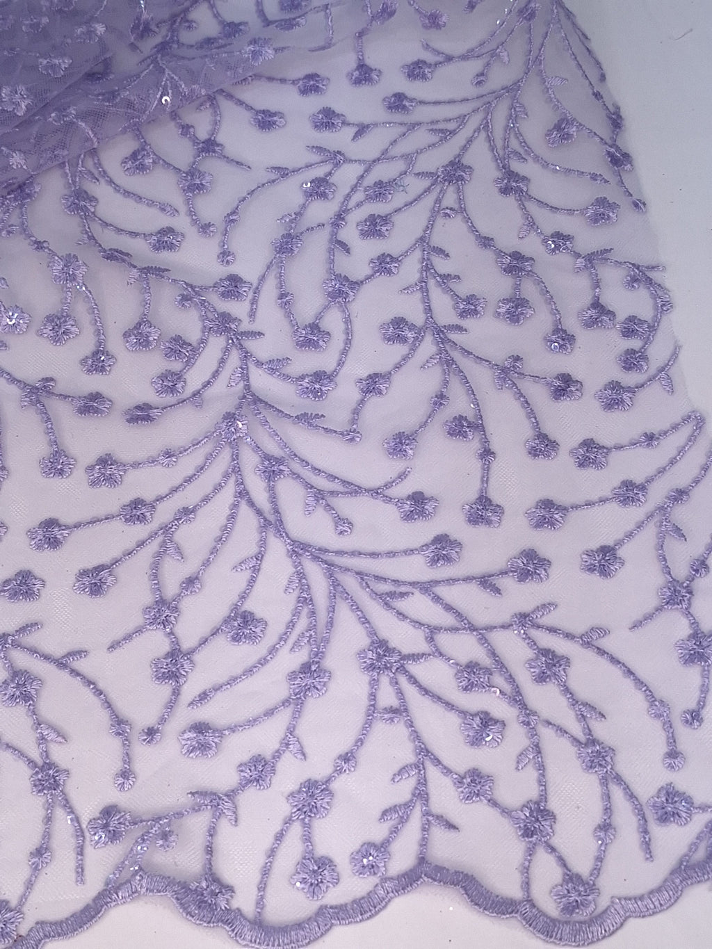 Tul bordado Floral y Lentejuela Color Lila Claro H080 — Palacio Glamour