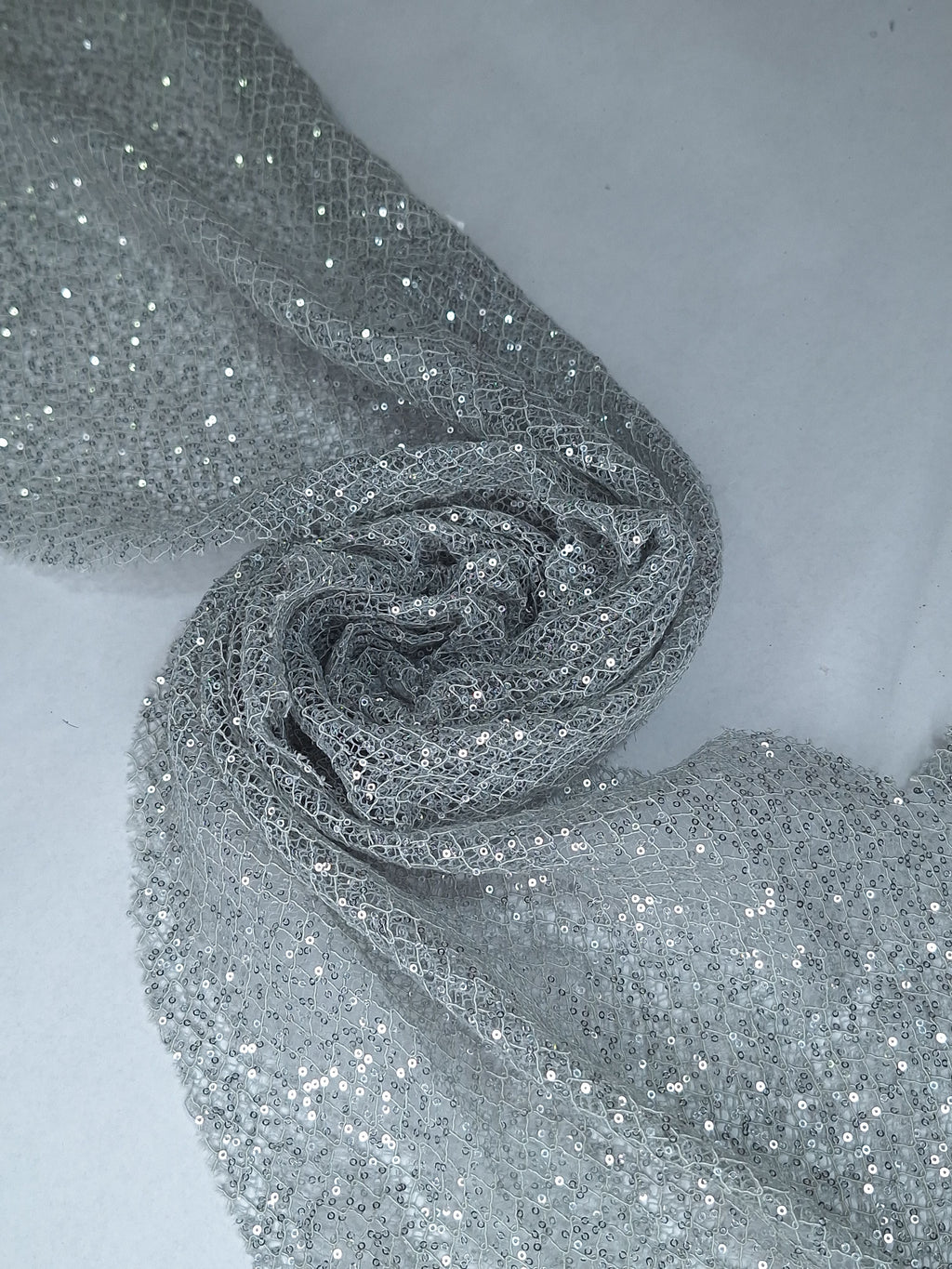 Tul bordado color gris A830 — Palacio Glamour