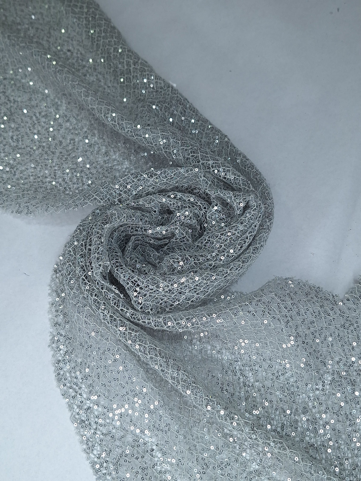 Tul bordado color gris A830 — Palacio Glamour