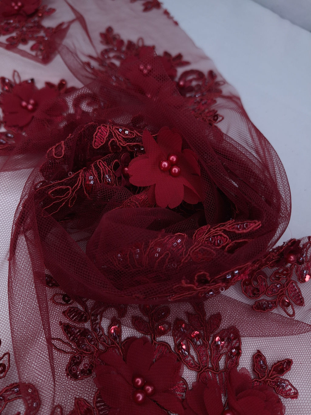 Tul bordado color vino H163 — Palacio Glamour