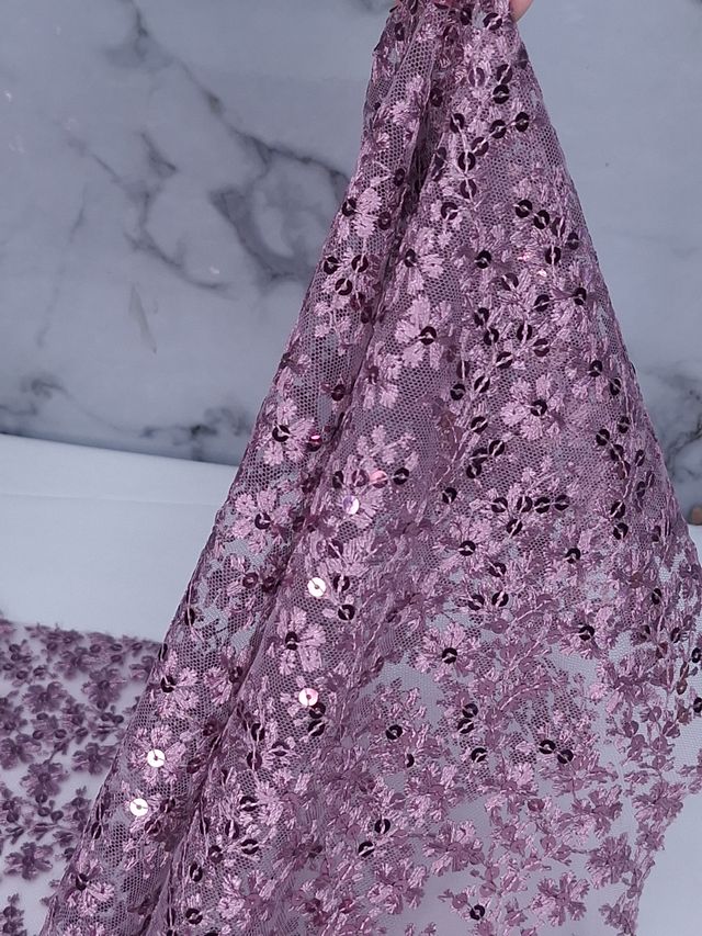 Tul bordado color mauve A971 — Palacio Glamour