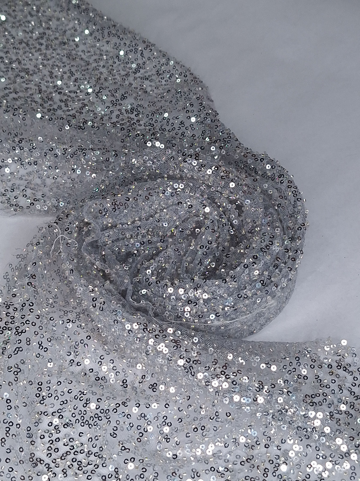 Tul bordado color plata FR979 — Palacio Glamour
