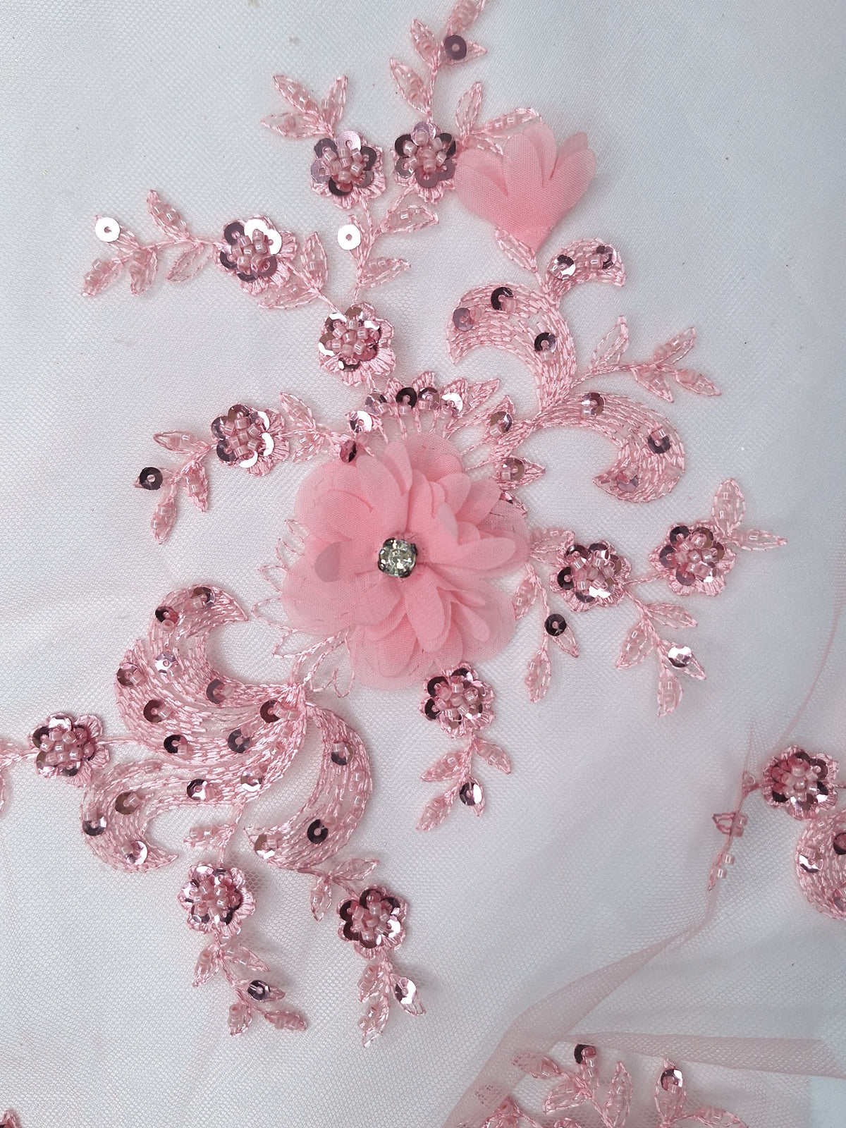 Tul bordado color rosa claro H132 para vestidos de noche, de boda y de XV años — Palacio Glamour