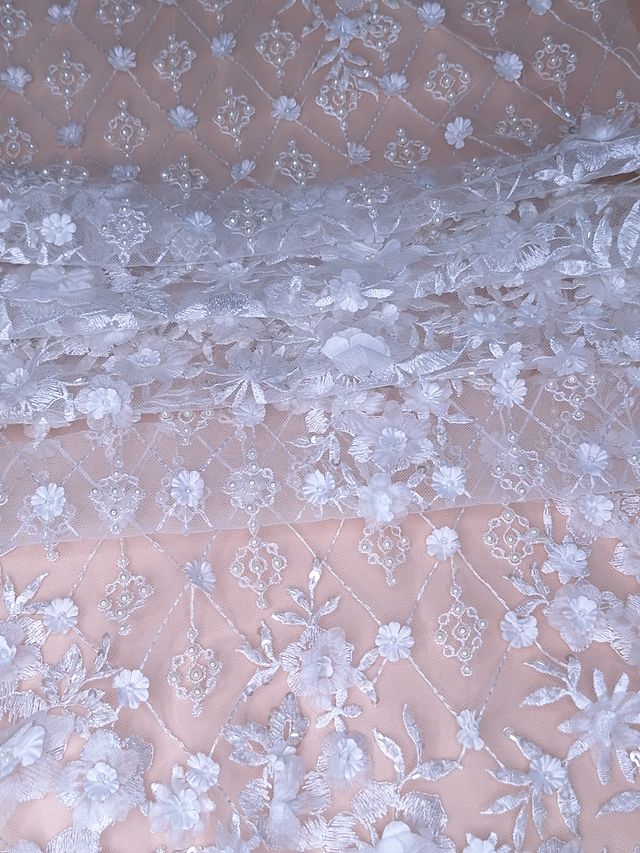 Tul bordado color blanco A862 — Palacio Glamour