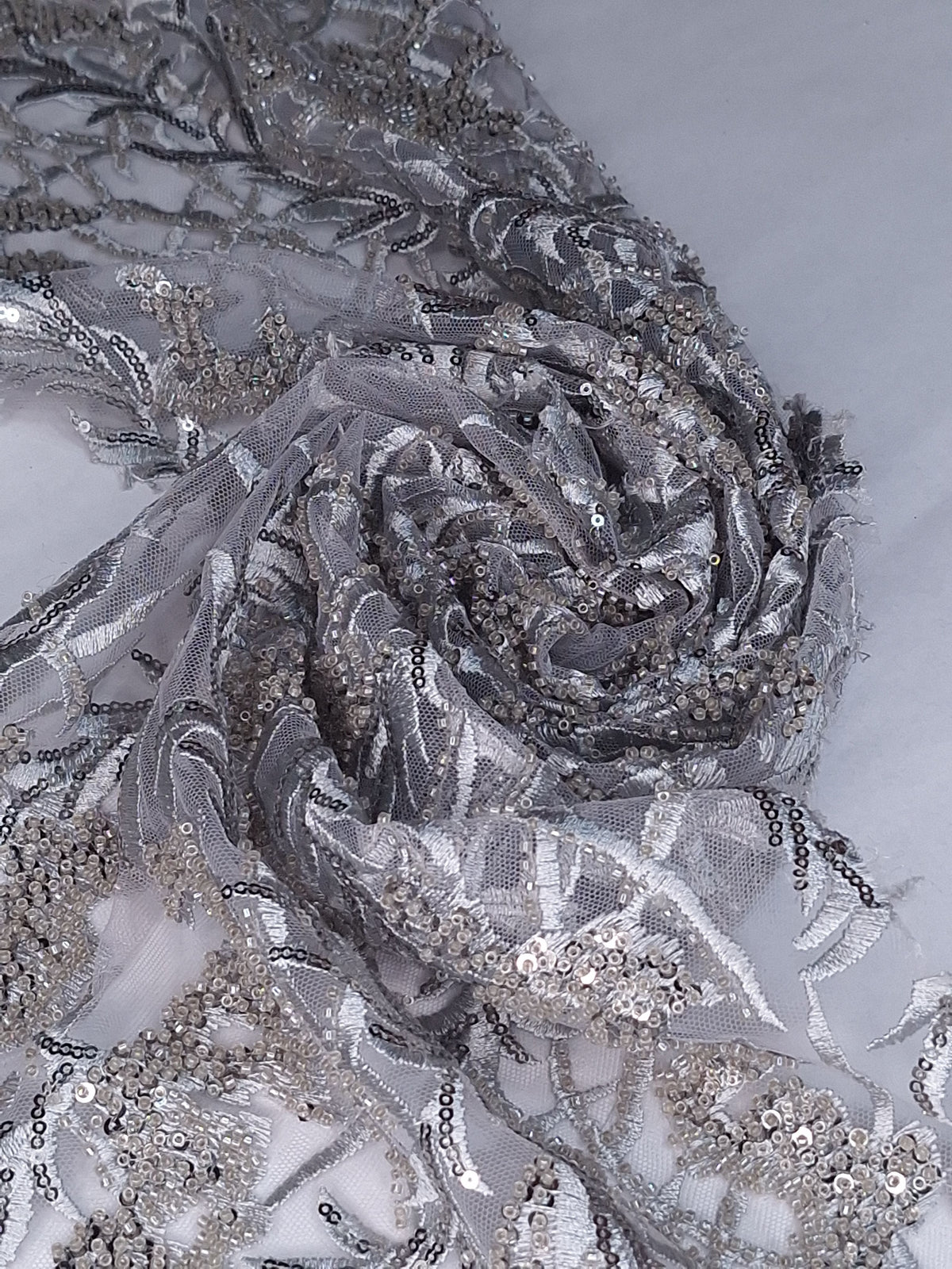 Tul bordado color plata A873 — Palacio Glamour
