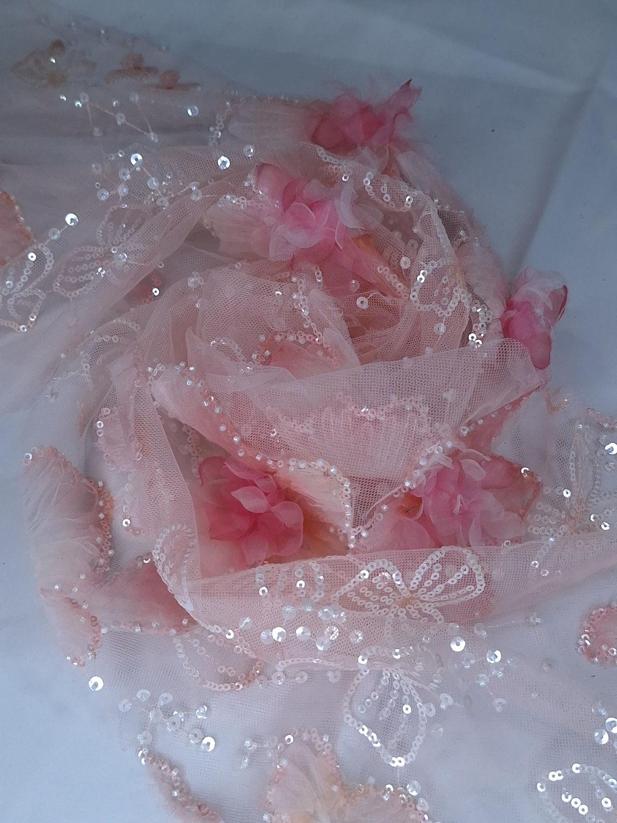 Tul bordado color rosa H148 — Palacio Glamour