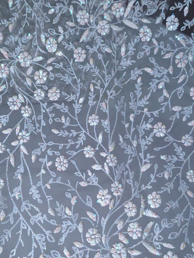 Tul bordado color hueso H036 — Palacio Glamour