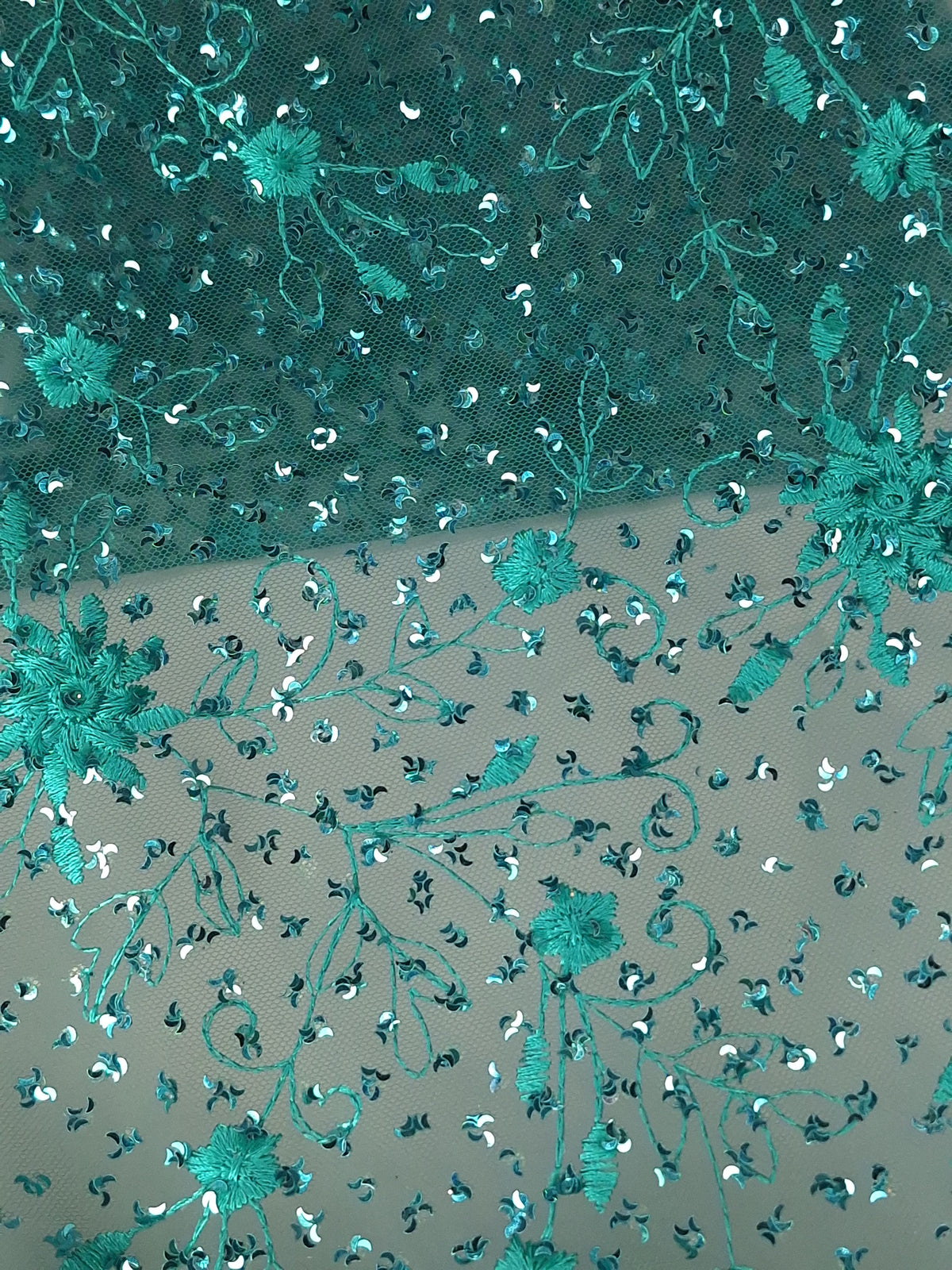 Tul bordado color esmeralda H099 — Palacio Glamour