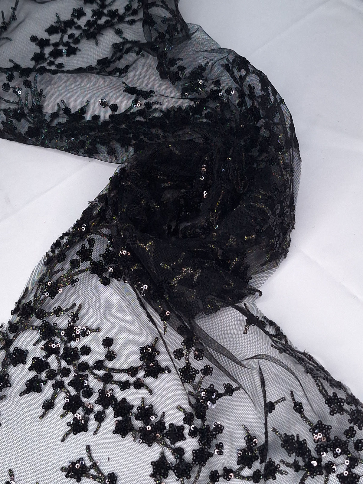 Tul bordado color negro A986 — Palacio Glamour