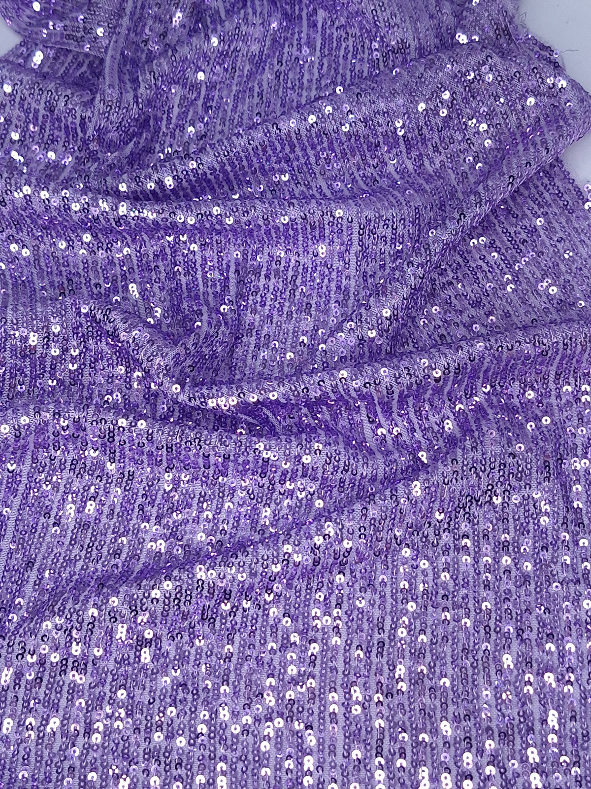 Tul bordado Lentejuelas En Líneas Color Lila Claro A913 — Palacio Glamour
