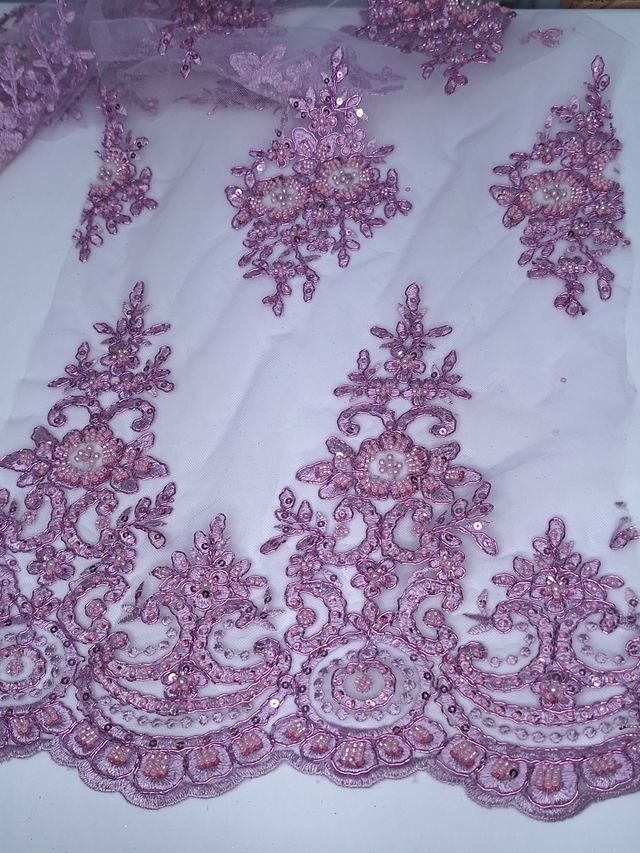 Tul bordado color lila A981 — Palacio Glamour