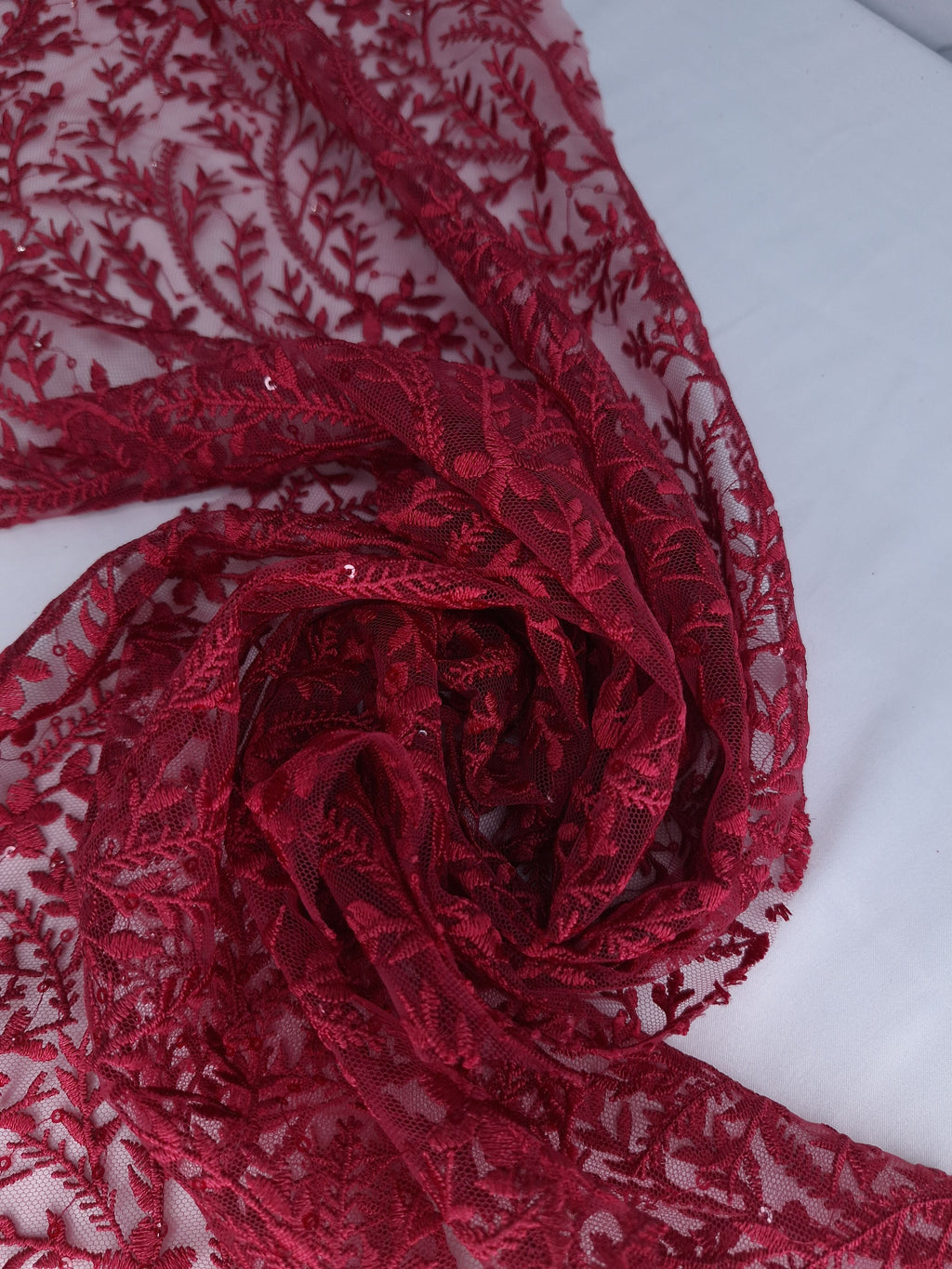Tul bordado color vino H083 — Palacio Glamour