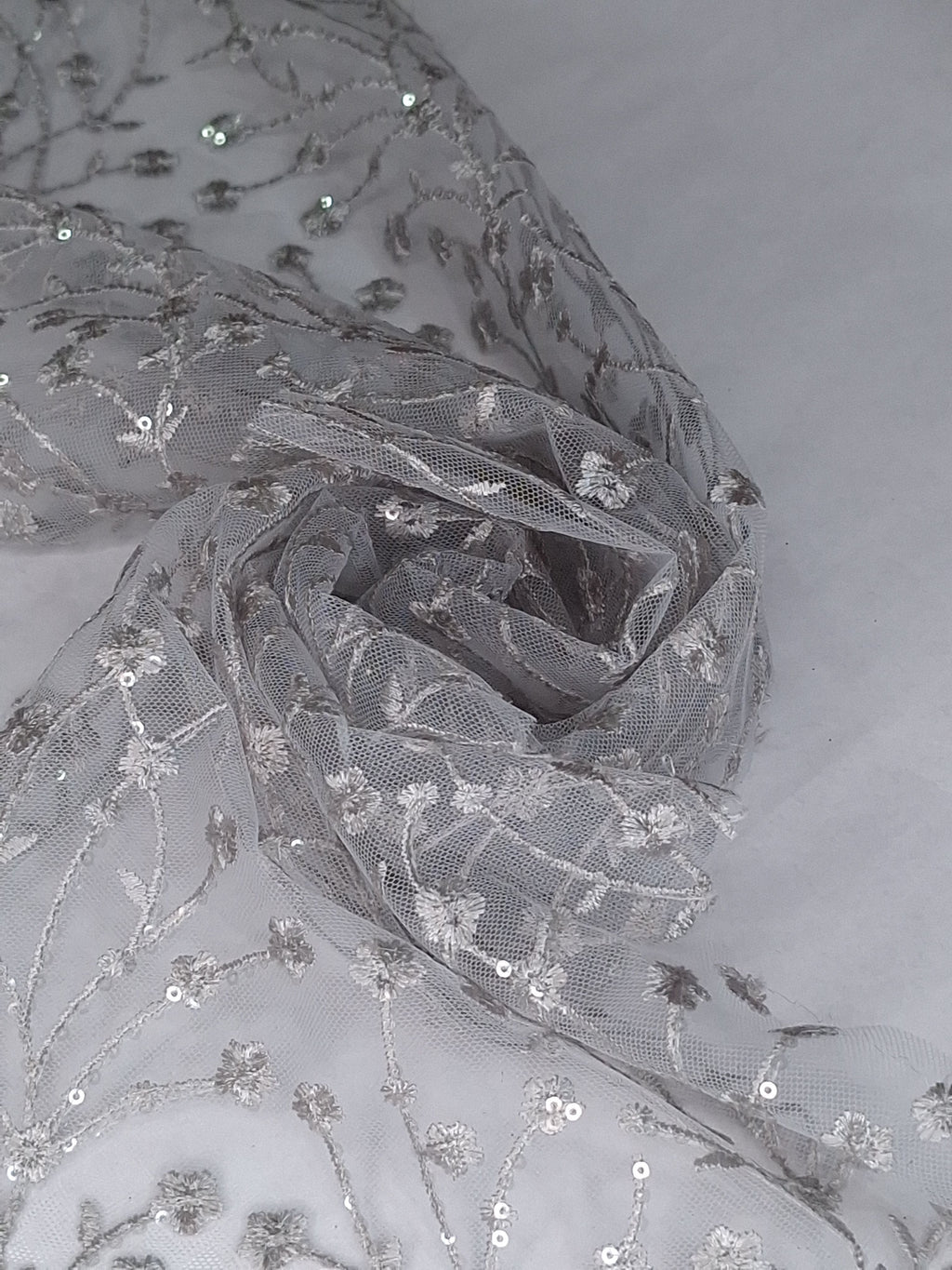 Tul bordado color plata H080 — Palacio Glamour