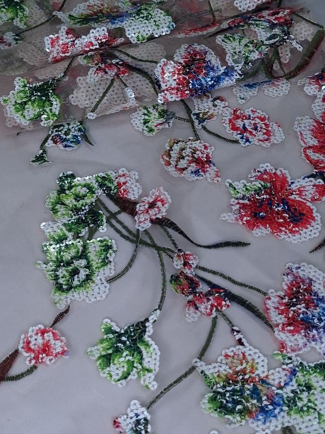 Tul bordado Con Flores de Lentejuela Color Coral A671 — Palacio Glamour